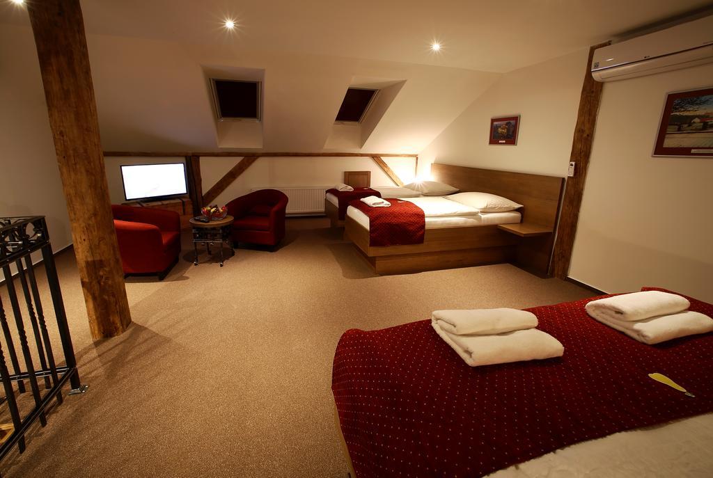 Apartments&suites žlutá Hruška Apartamento